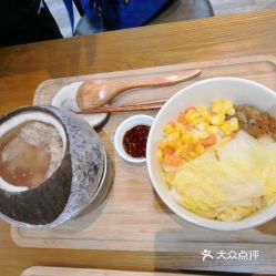 佛山美食探秘 原只椰子燉老鴨，口感與健康的完美融合